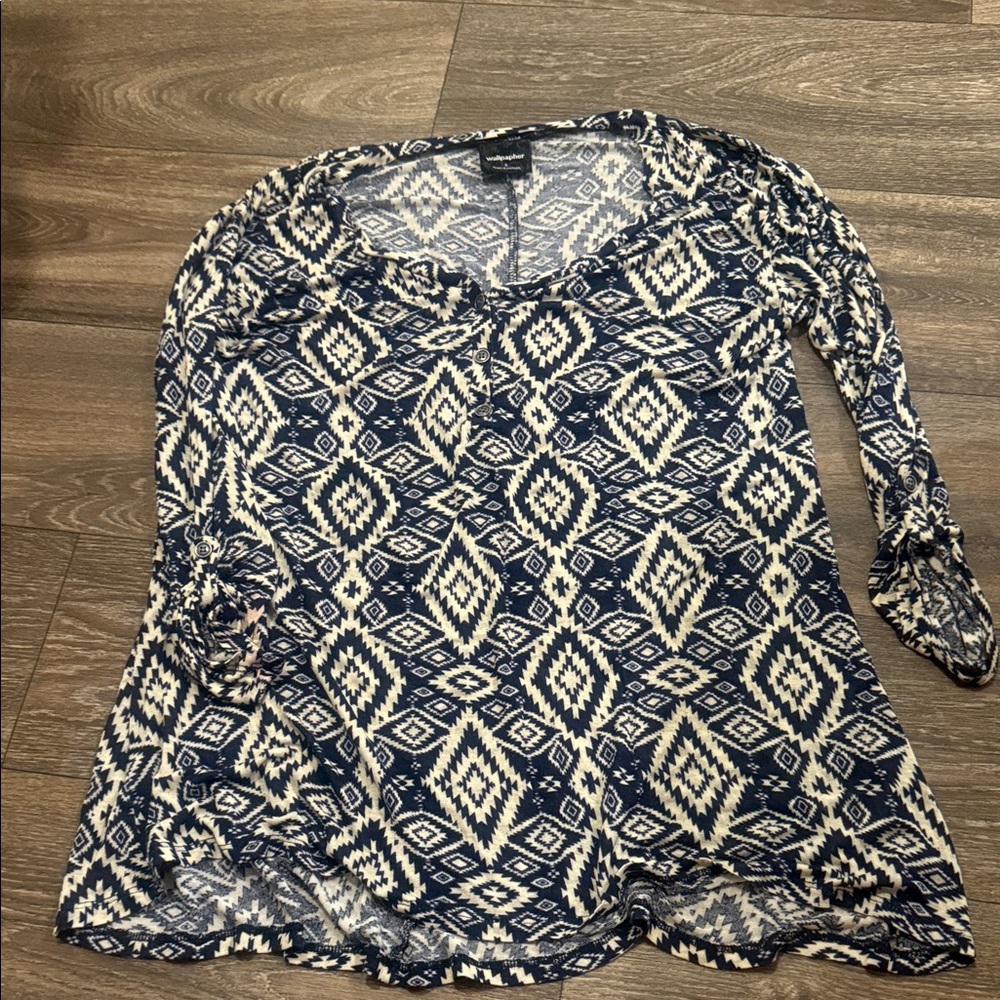 Wallpapher Geometric Navy and Cream Long Sleeve Top